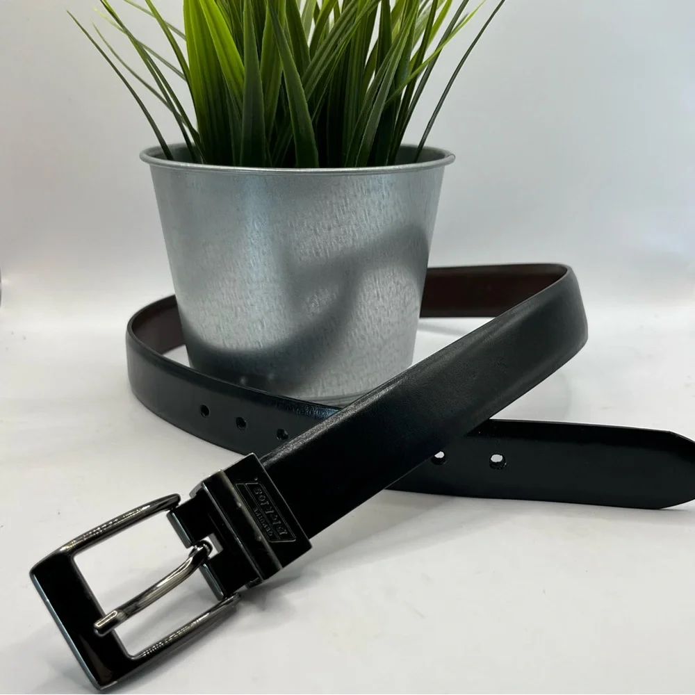 Dickie’s reversible youth belt black & brown Size Medium‎